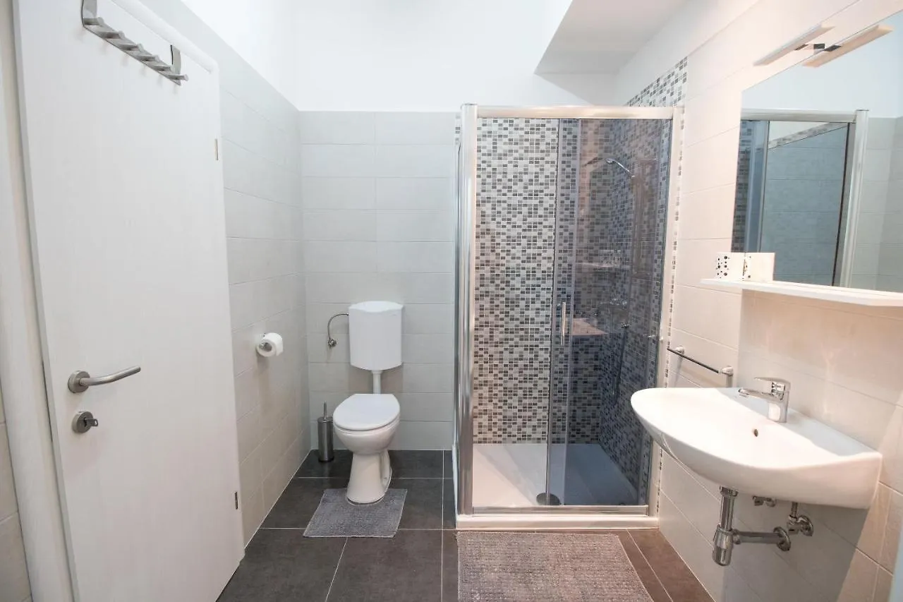 Apartments Serdo Lovran 0*,